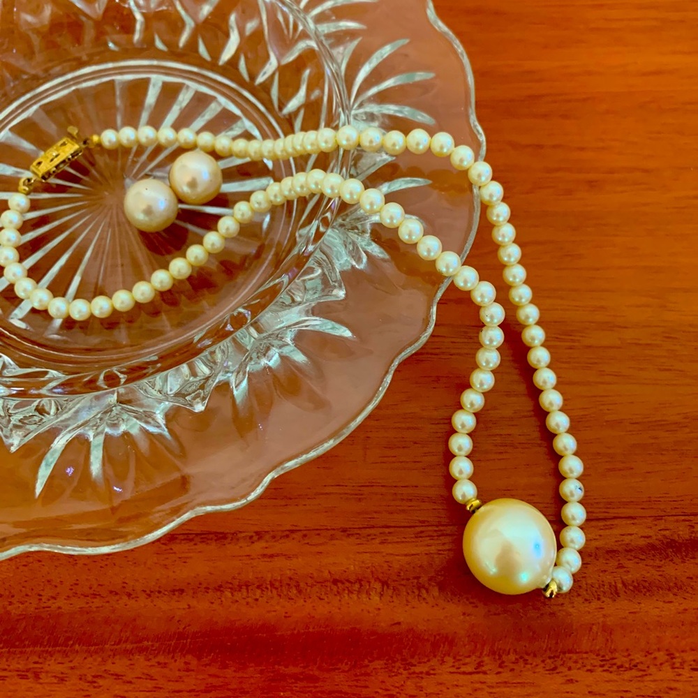 VTG Signed Monet Off-White Faux Pearl Gold Tone Clasp Bead Necklace w Earrings